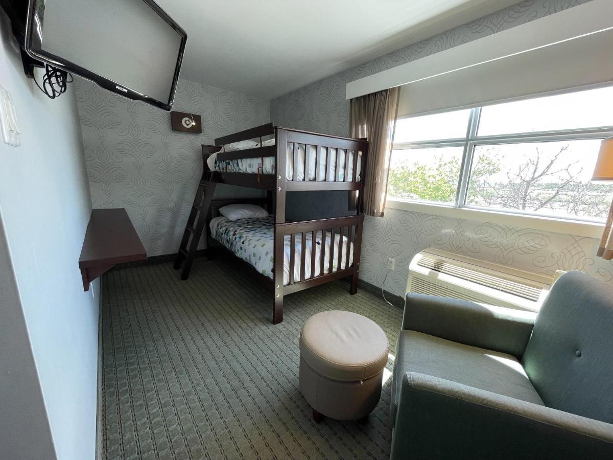 Hotel Rodd Moncton Esterno foto