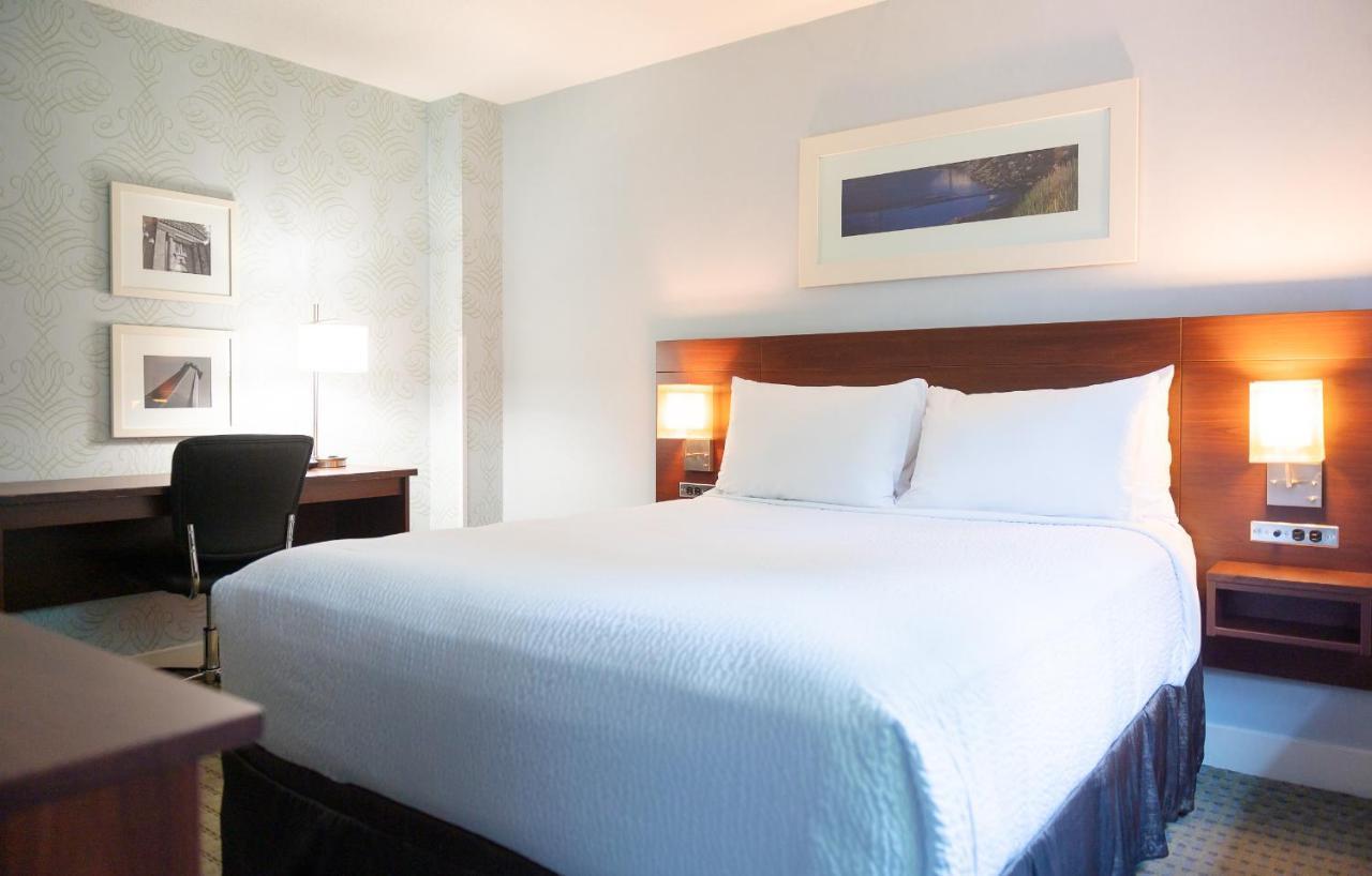 Hotel Rodd Moncton Esterno foto