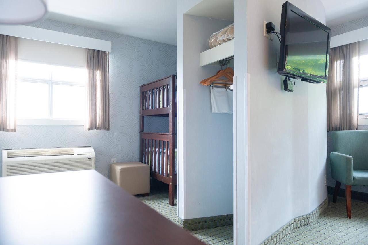 Hotel Rodd Moncton Esterno foto