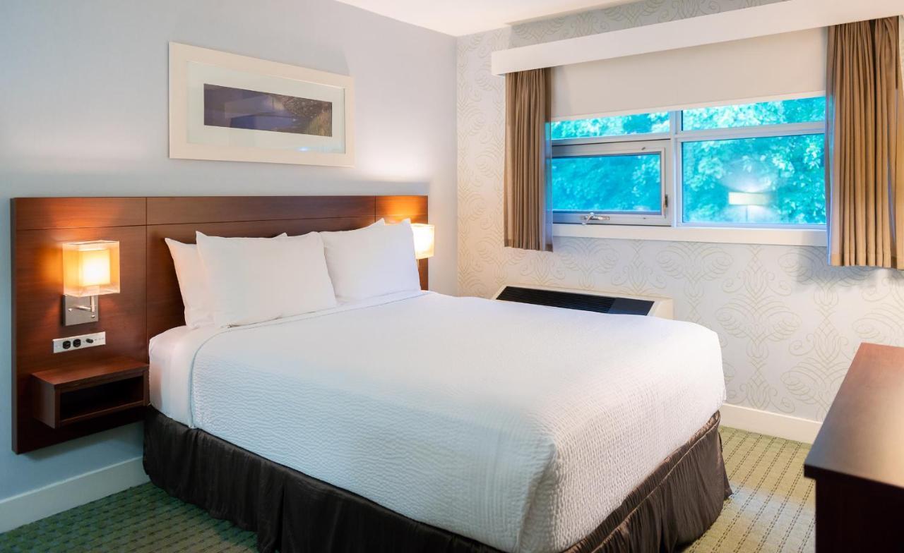 Hotel Rodd Moncton Esterno foto