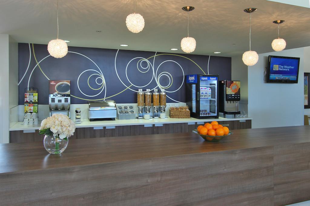 Hotel Rodd Moncton Esterno foto